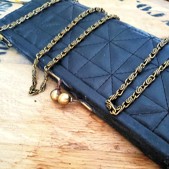 Vintage Leather Clutch/Crossbody Purse - Picture 5 of 8
